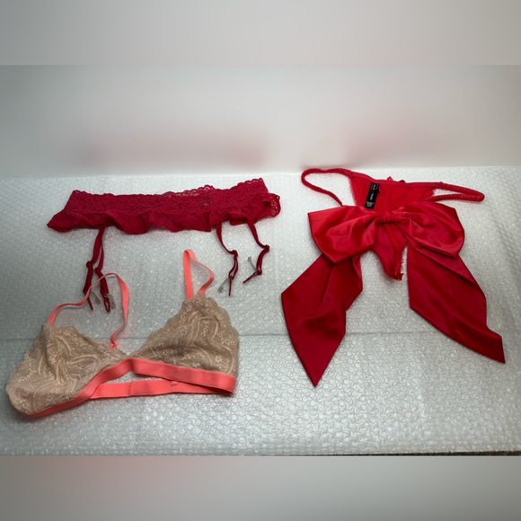 Girls Women’s Lingerie Small/Medium Victoria Secret Mostly - Picture 12 of 16